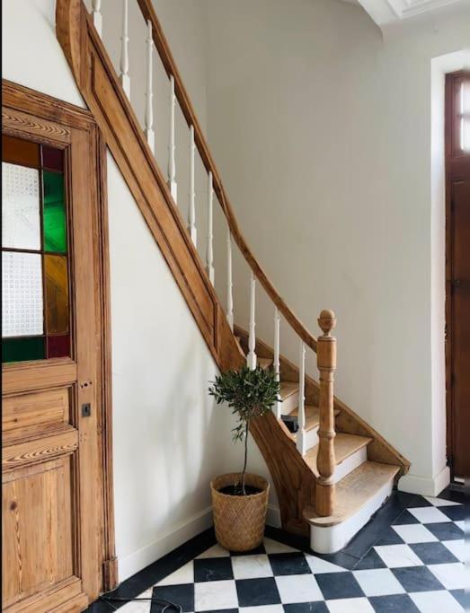 Maison Comtale โรชฟอร์ ภายนอก รูปภาพ
