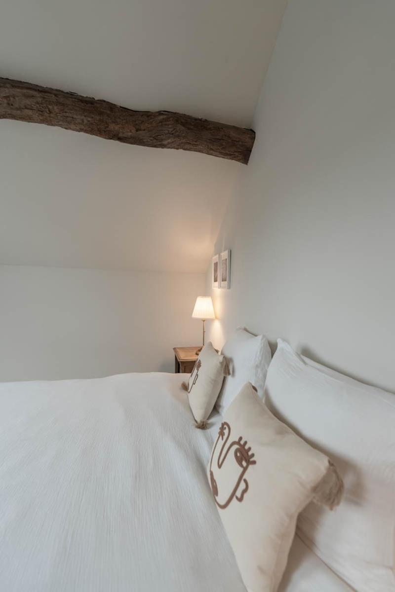 Maison Comtale โรชฟอร์ ภายนอก รูปภาพ
