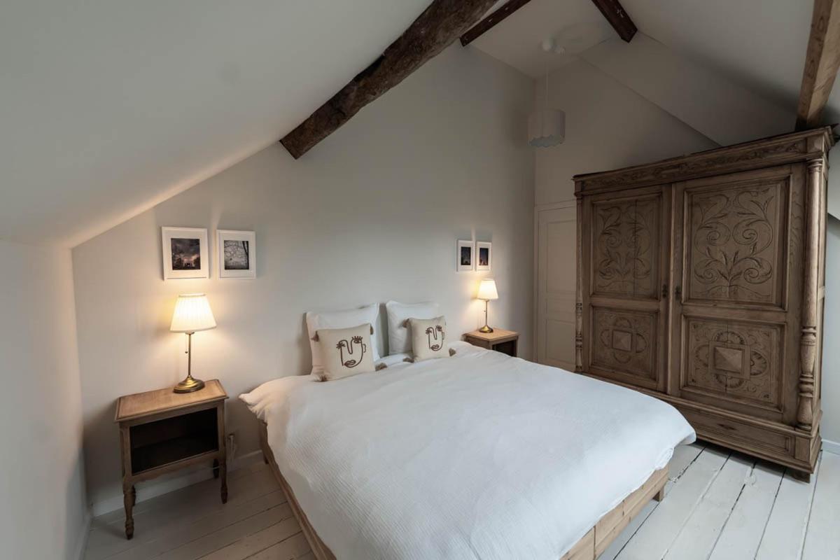Maison Comtale โรชฟอร์ ภายนอก รูปภาพ
